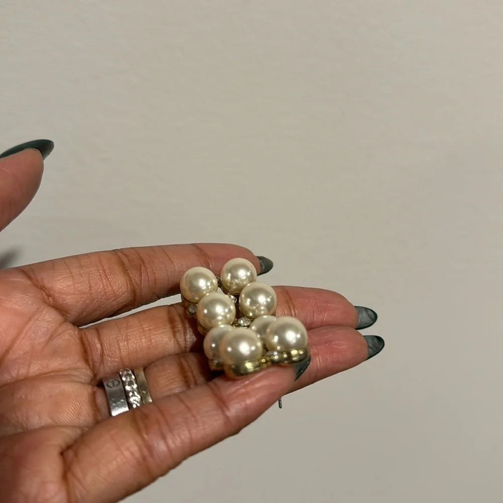 FAUX PEARL EARRINGS